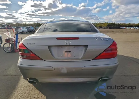 2004 Mercedes-Benz Sl 500 z USA, uszkodzony, nr VIN WDBSK75F74F077653